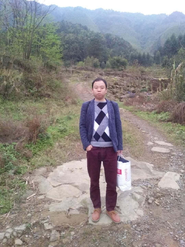 奋斗的第一张照片--闽清相亲服务中心