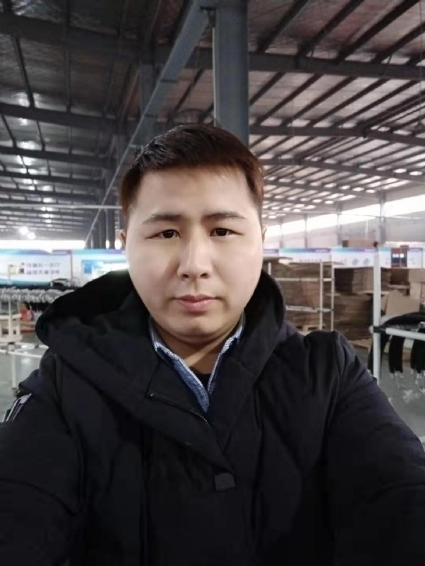 刀锋的第一张照片--闽清相亲服务中心