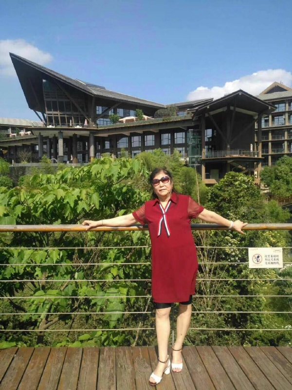 黄姐的第一张照片--闽清相亲服务中心