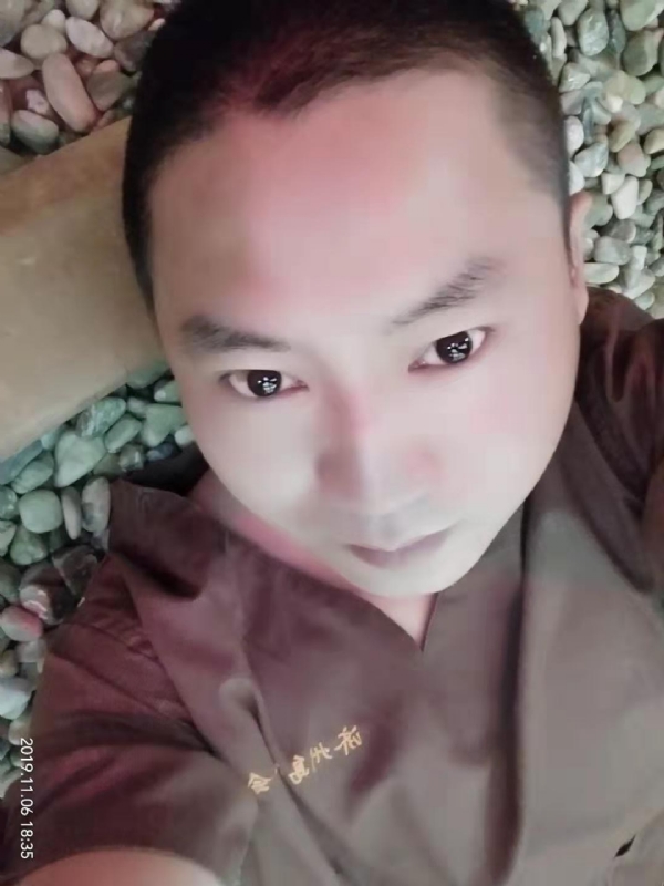 红枫叶的第一张照片--闽清相亲服务中心