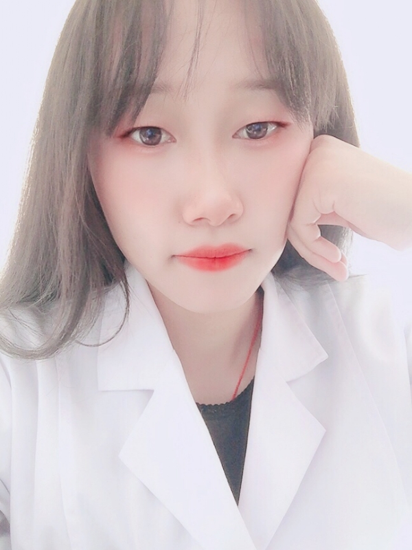 白婚纱的第一张照片--闽清相亲服务中心