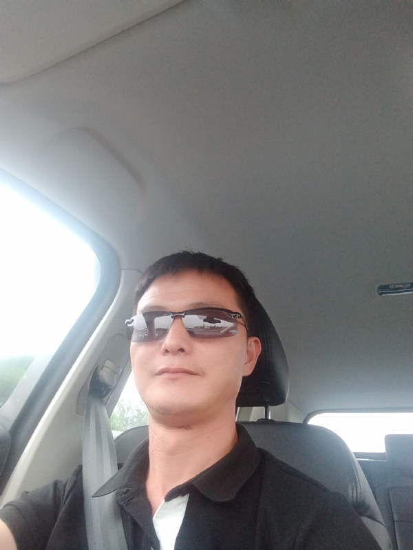 孤独的男人的第一张照片--闽清相亲服务中心