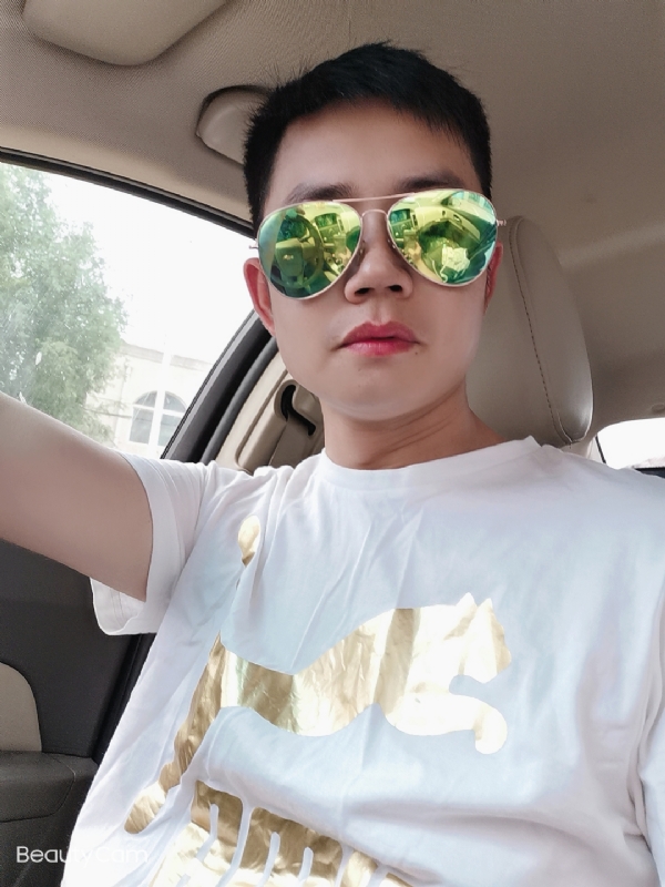 奋斗的第一张照片--闽清相亲服务中心