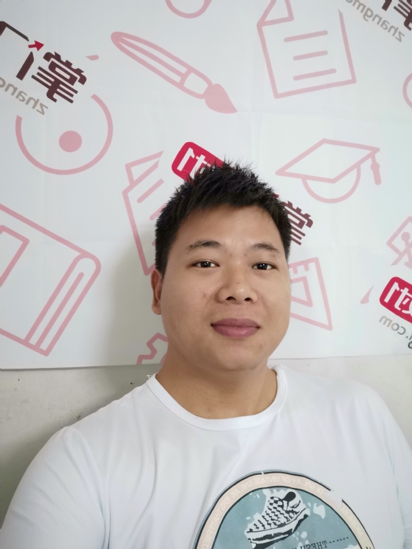 轻静地行走着的第一张照片--闽清相亲服务中心