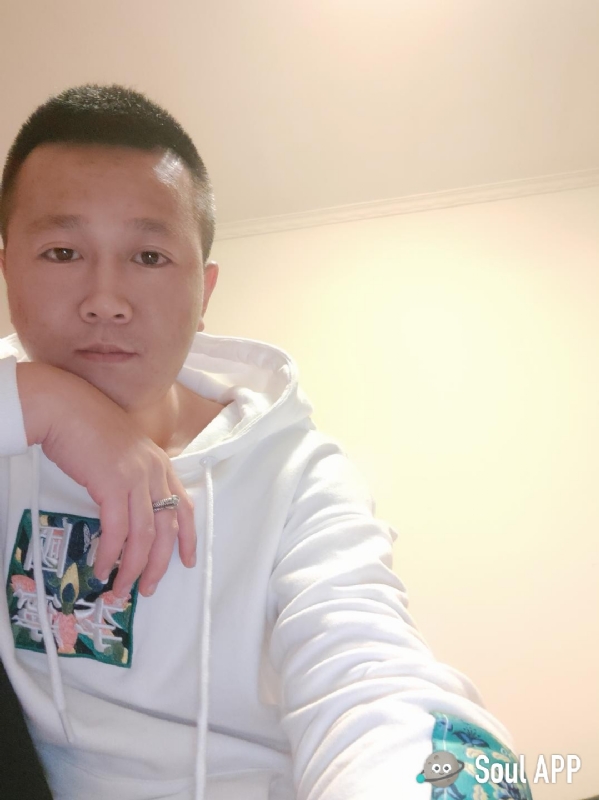 Away的第一张照片--闽清相亲服务中心