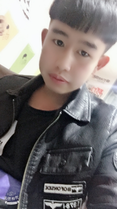 军绿色的第一张照片--闽清相亲服务中心