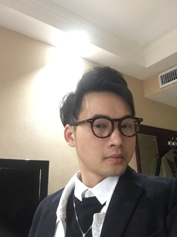 曾亮的第一张照片--闽清相亲服务中心