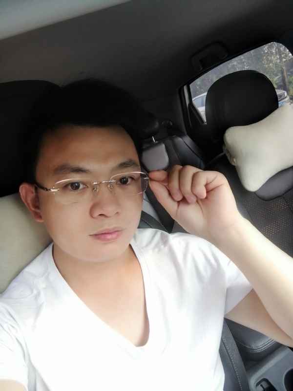 幸福的拥抱的第二张照片--闽清相亲服务中心