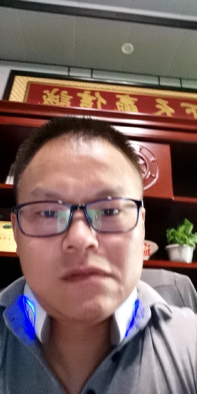 模具工匠的第一张照片--闽清相亲服务中心