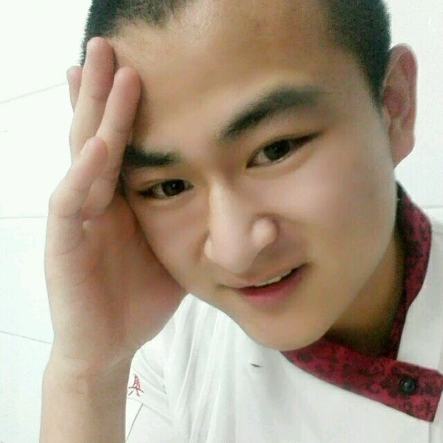 人潮拥挤的第一张照片--闽清相亲服务中心