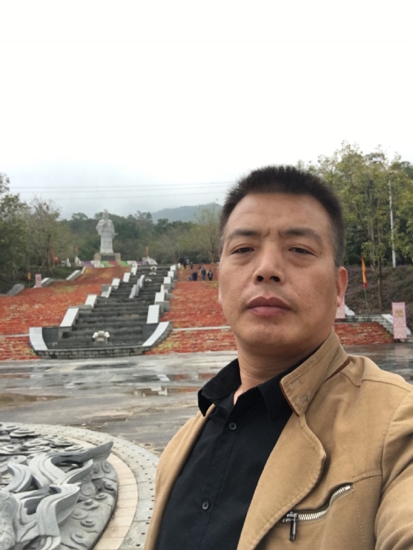 开心的松鼠的第一张照片--闽清相亲服务中心