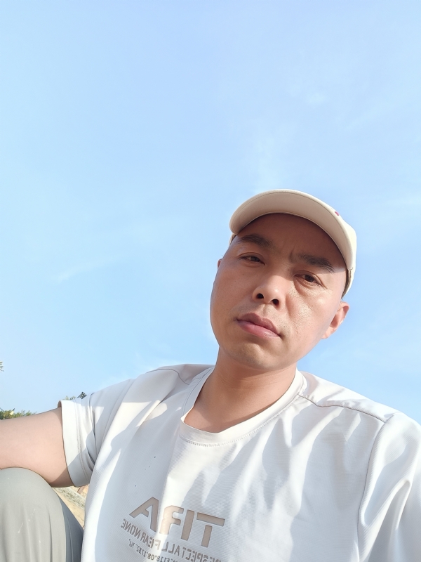 哥哥的第一张照片--闽清相亲服务中心
