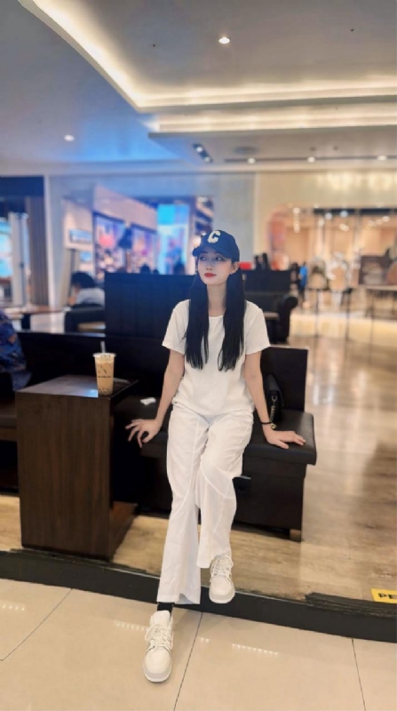 卖火柴的小女孩的第一张照片--闽清相亲服务中心