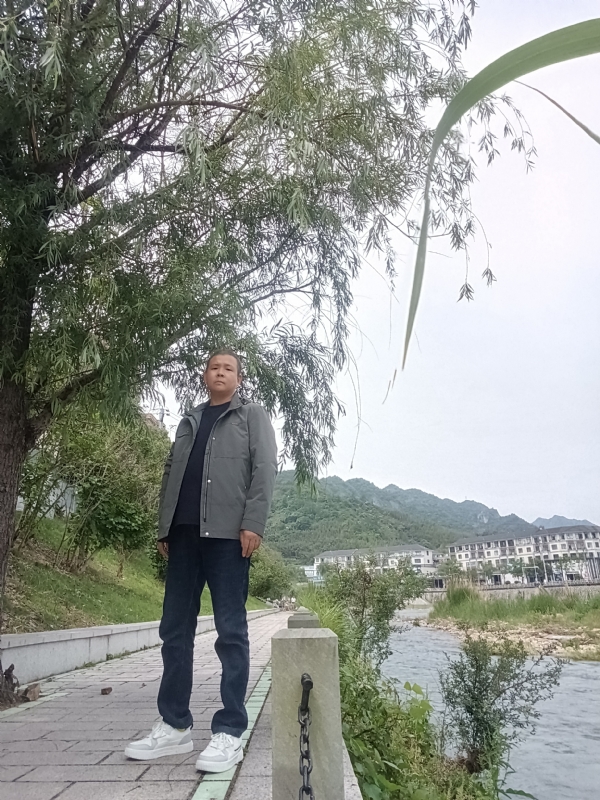 飞雪飘零的第一张照片--闽清相亲服务中心