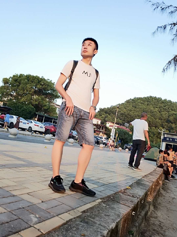 俊皓的第一张照片--闽清相亲服务中心