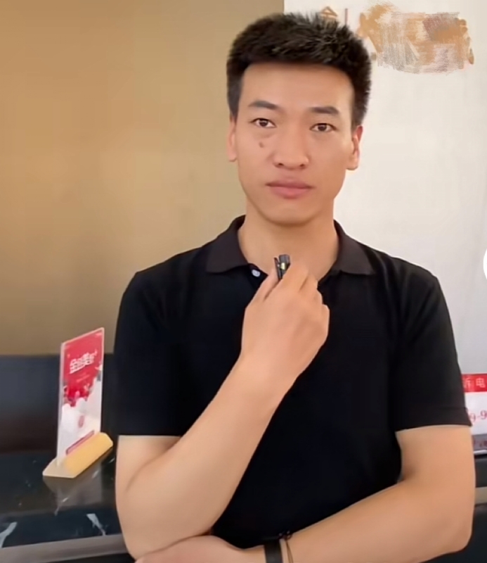 一杯梁白开的第一张照片--闽清相亲服务中心